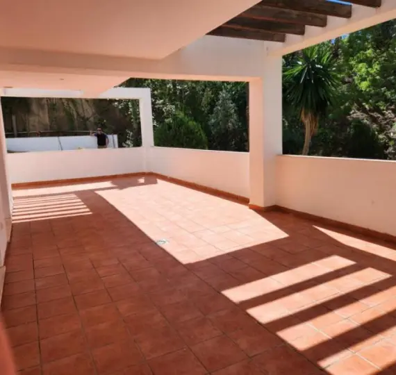 Продажа апартаментов на первом этаже в Torrequebrada