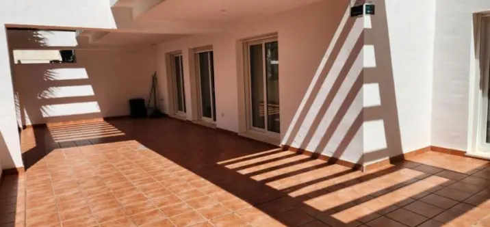 Продажа апартаментов на первом этаже в Torrequebrada 3