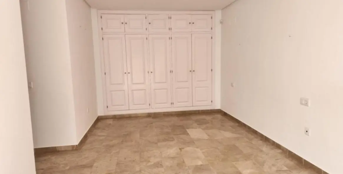 Продажа апартаментов на первом этаже в Torrequebrada 13