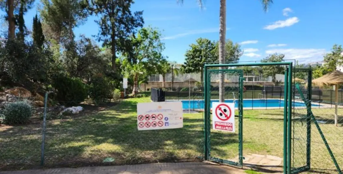 Продажа апартаментов на первом этаже в Torrequebrada 19