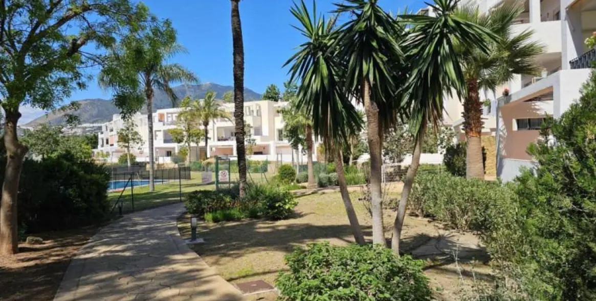 Продажа апартаментов на первом этаже в Torrequebrada 20