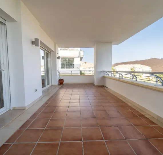 Sale of middle floor apartment in La Cala Golf