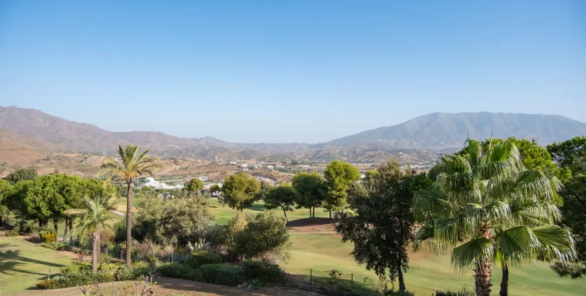 Sale of middle floor apartment in La Cala Golf 4