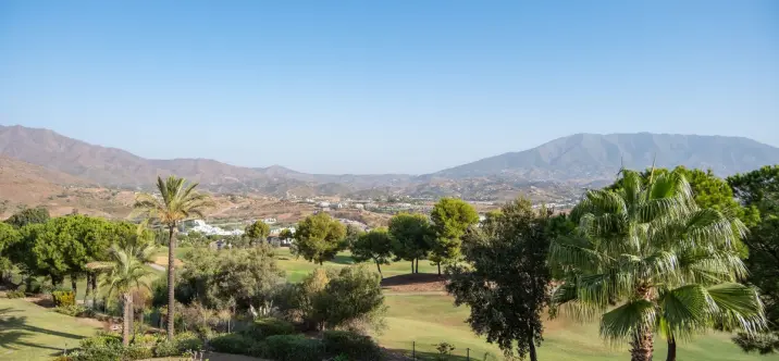Sale of middle floor apartment in La Cala Golf 3