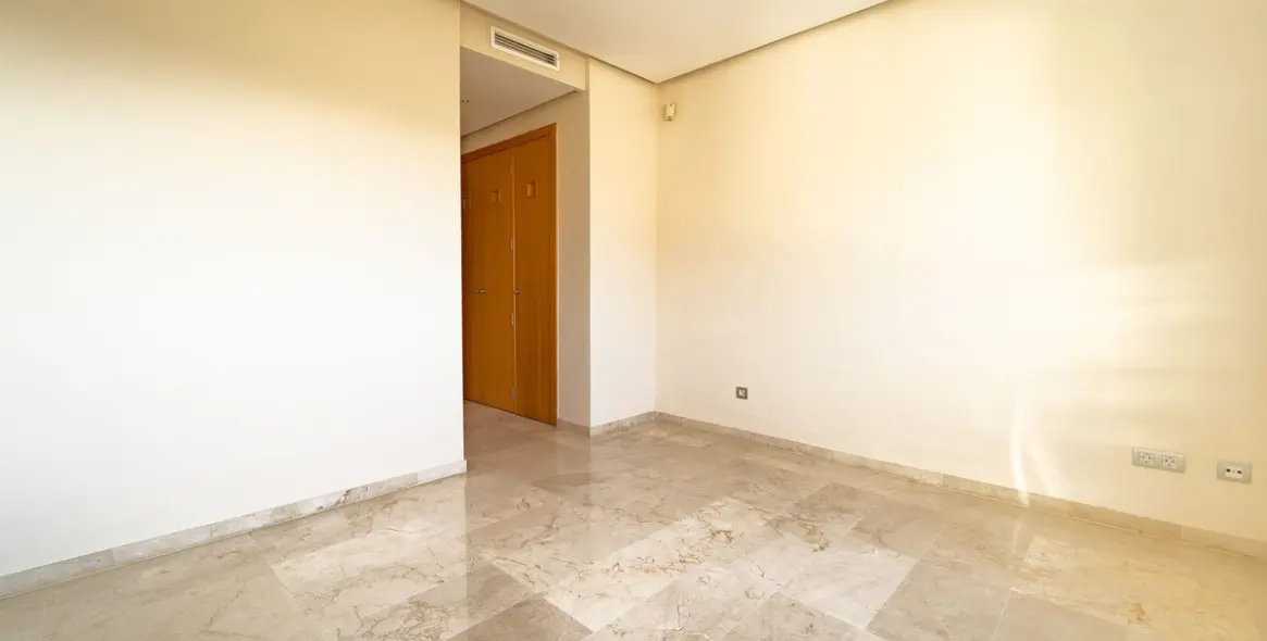 Sale of middle floor apartment in La Cala Golf 20