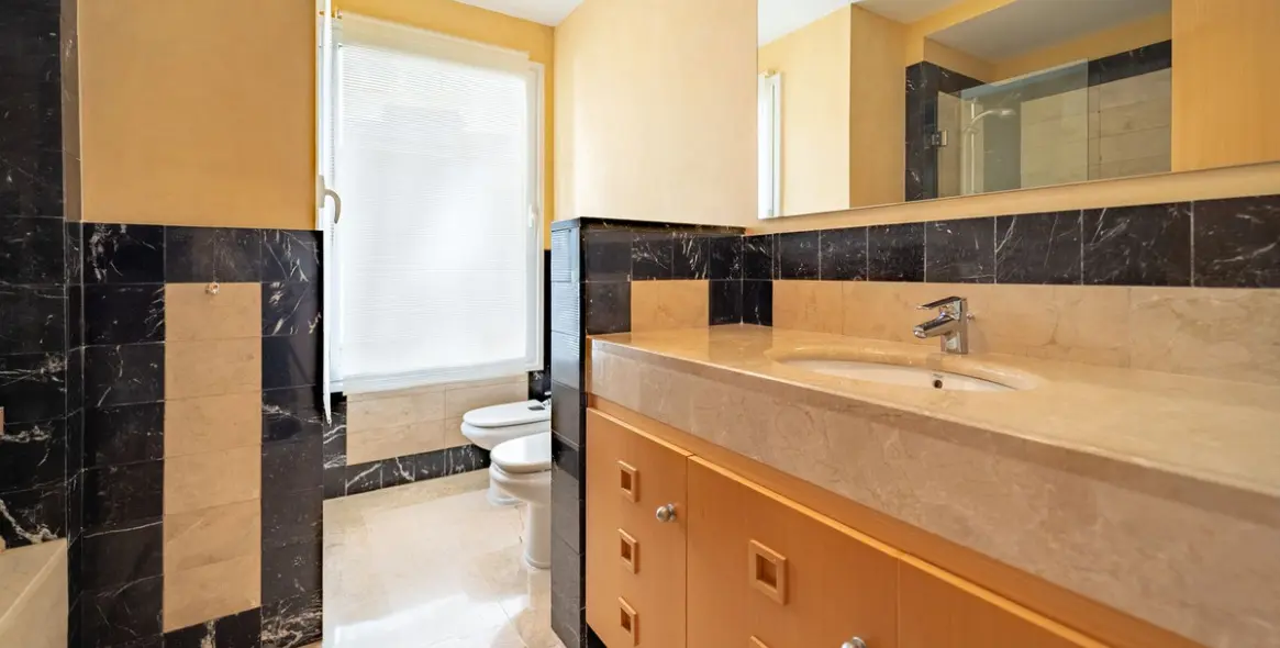 Venta de apartamento en planta media en La Cala Golf 27