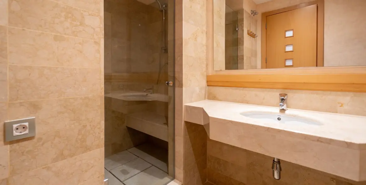 Venta de apartamento en planta media en La Cala Golf 48