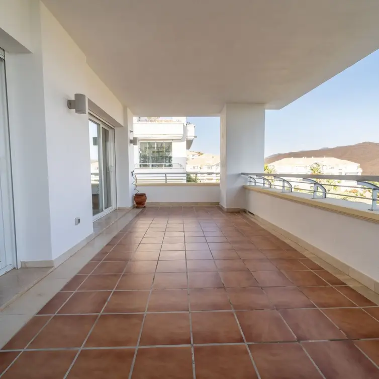 Sale of middle floor apartment in La Cala Golf