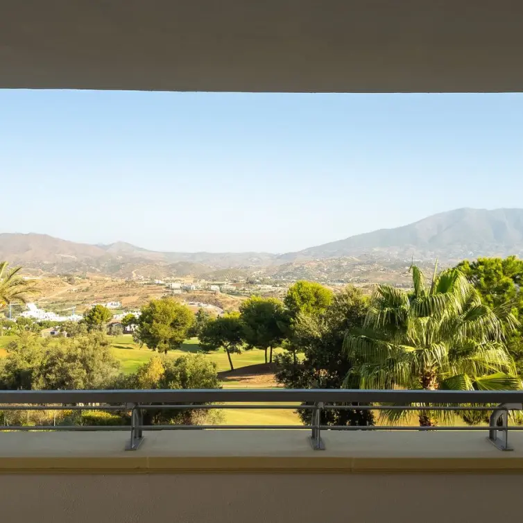 Sale of middle floor apartment in La Cala Golf