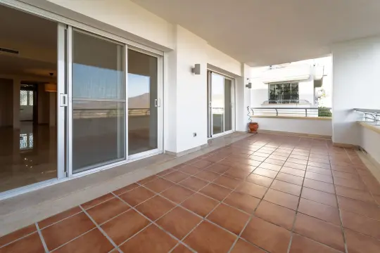 Image 6 thumb