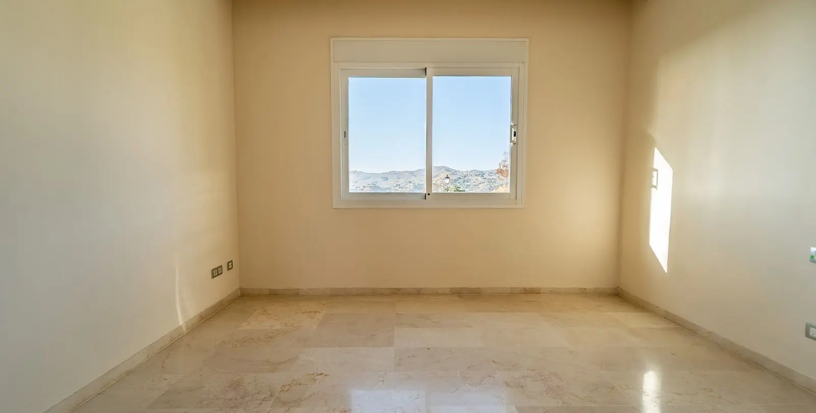 Venta de apartamento en planta media en La Cala Golf 24