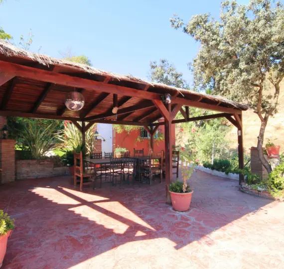 Sale of finca - cortijo in Monda