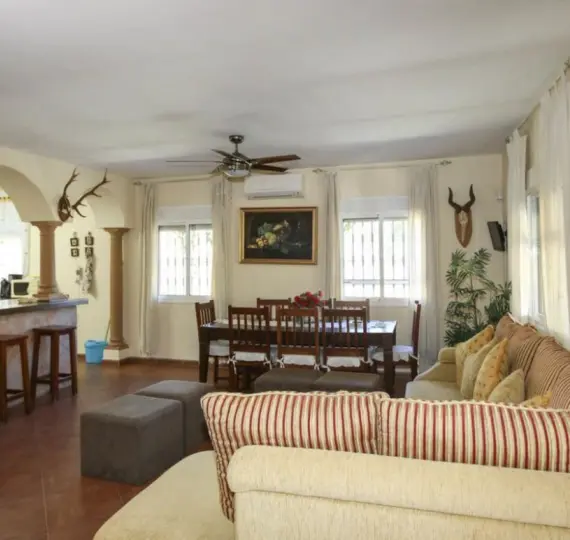 Sale of finca - cortijo in Monda