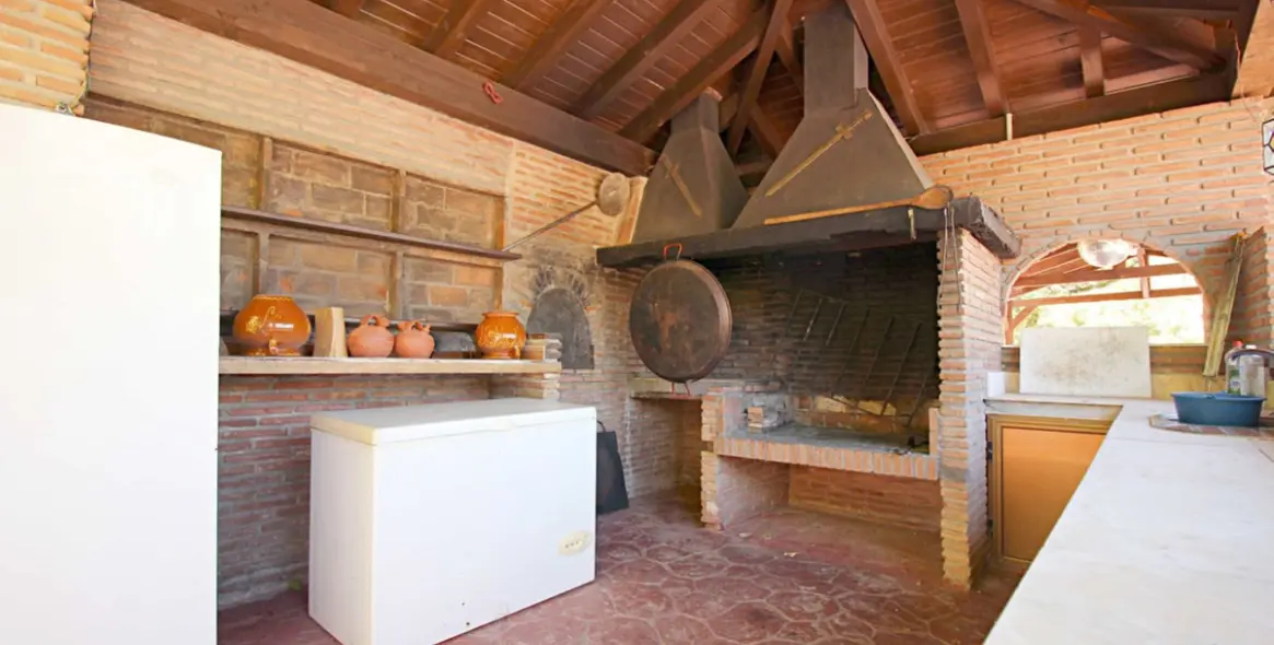 Sale of finca - cortijo in Monda 9