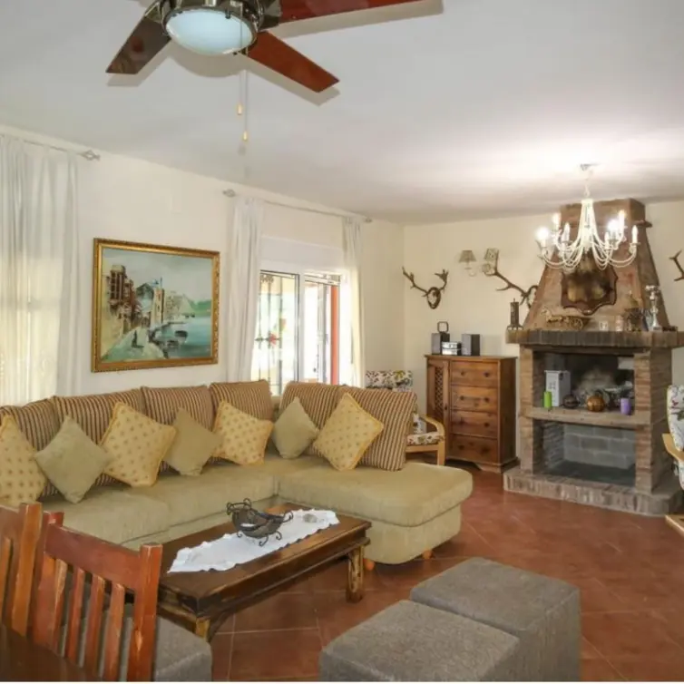 Sale of finca - cortijo in Monda