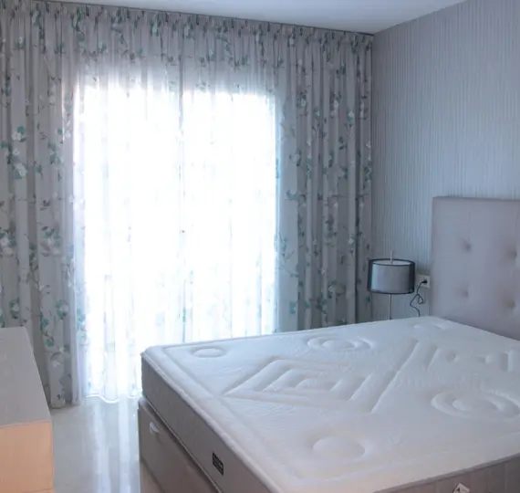 Продажа апартаментов на среднем этаже в Marbella