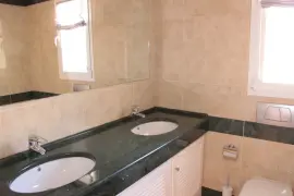 Image 6 thumb