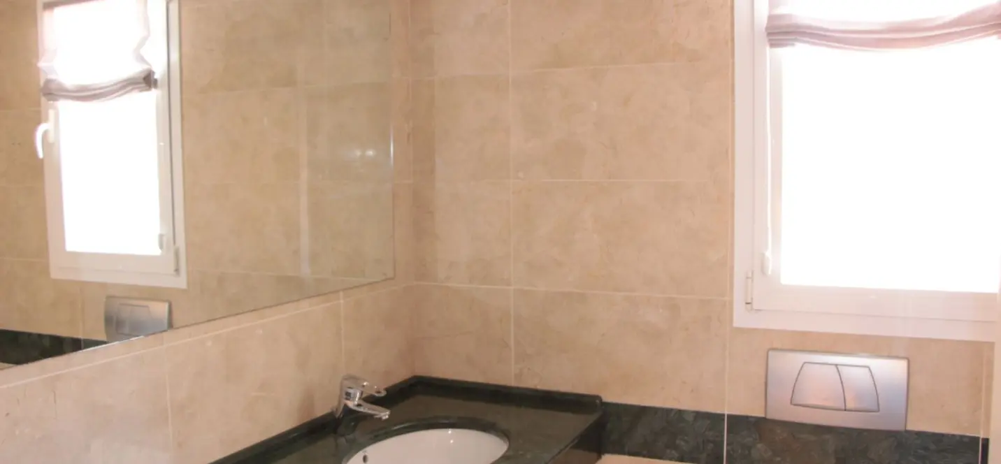 Sale of middle floor apartment in Marbella 4