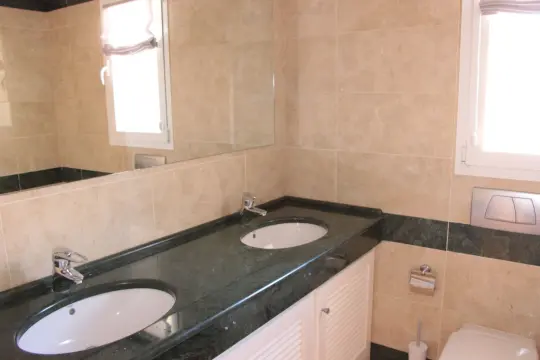 Image 6 thumb