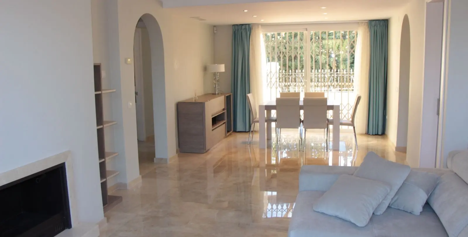Продажа апартаментов на среднем этаже в Marbella 12