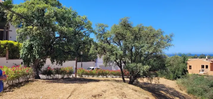 Venta de parcela residencial en Elviria 2