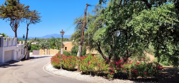 Venta de parcela residencial en Elviria 4