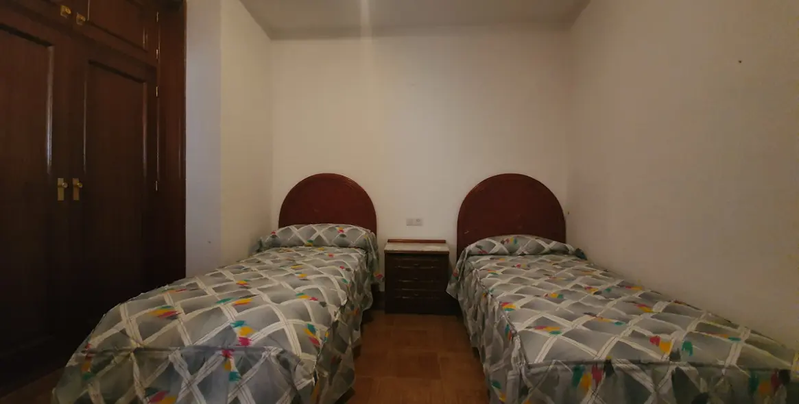 Продажа ресторана в Guaro 16