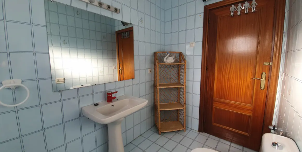 Продажа ресторана в Guaro 20