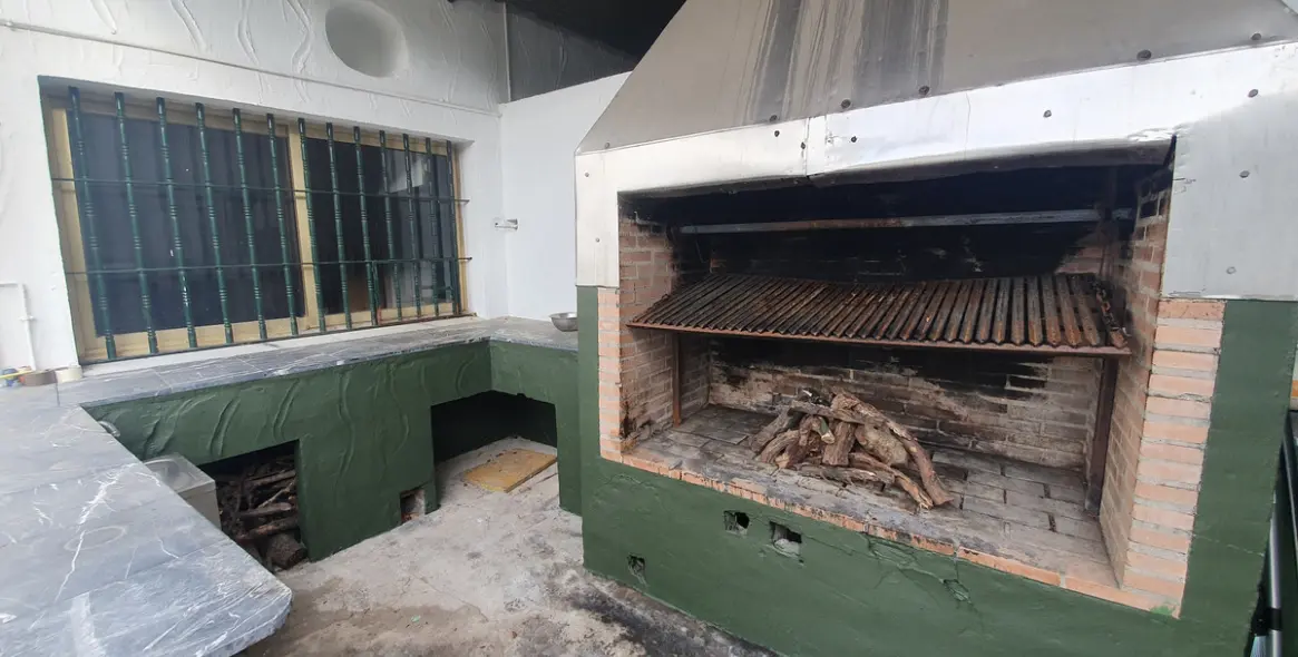 Sale of restaurant in Guaro 24