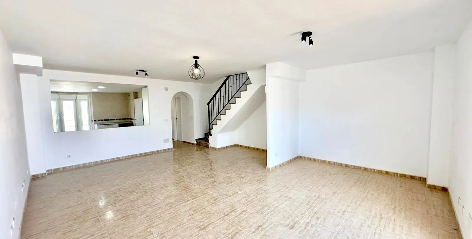 Sale of townhouse in Los Boliches 2