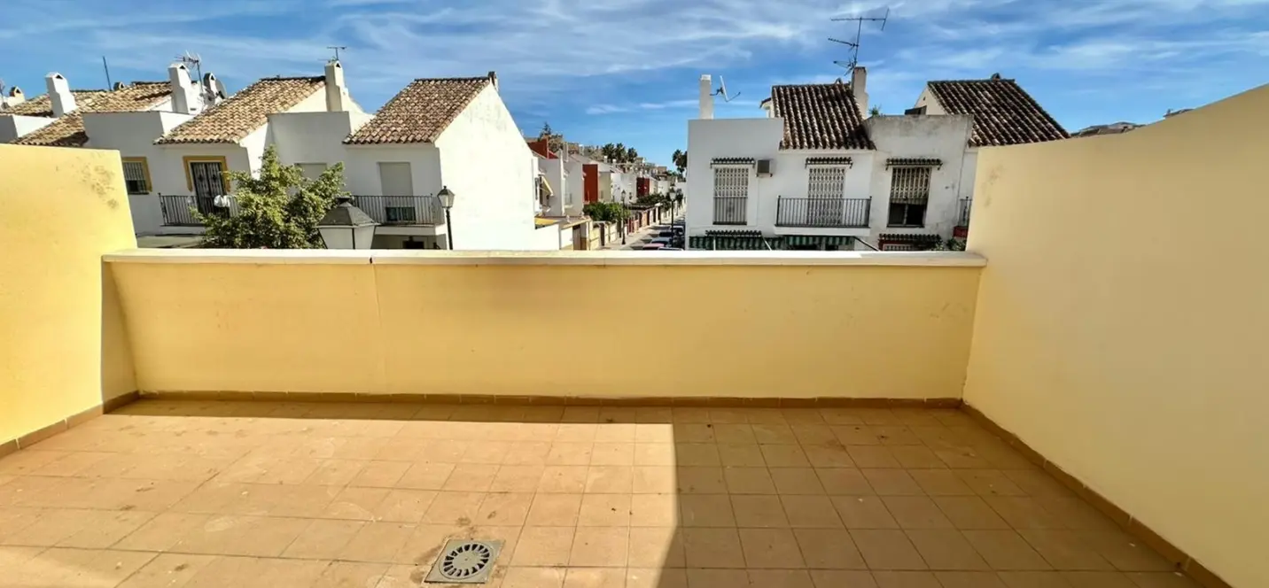 Sale of townhouse in Los Boliches 3