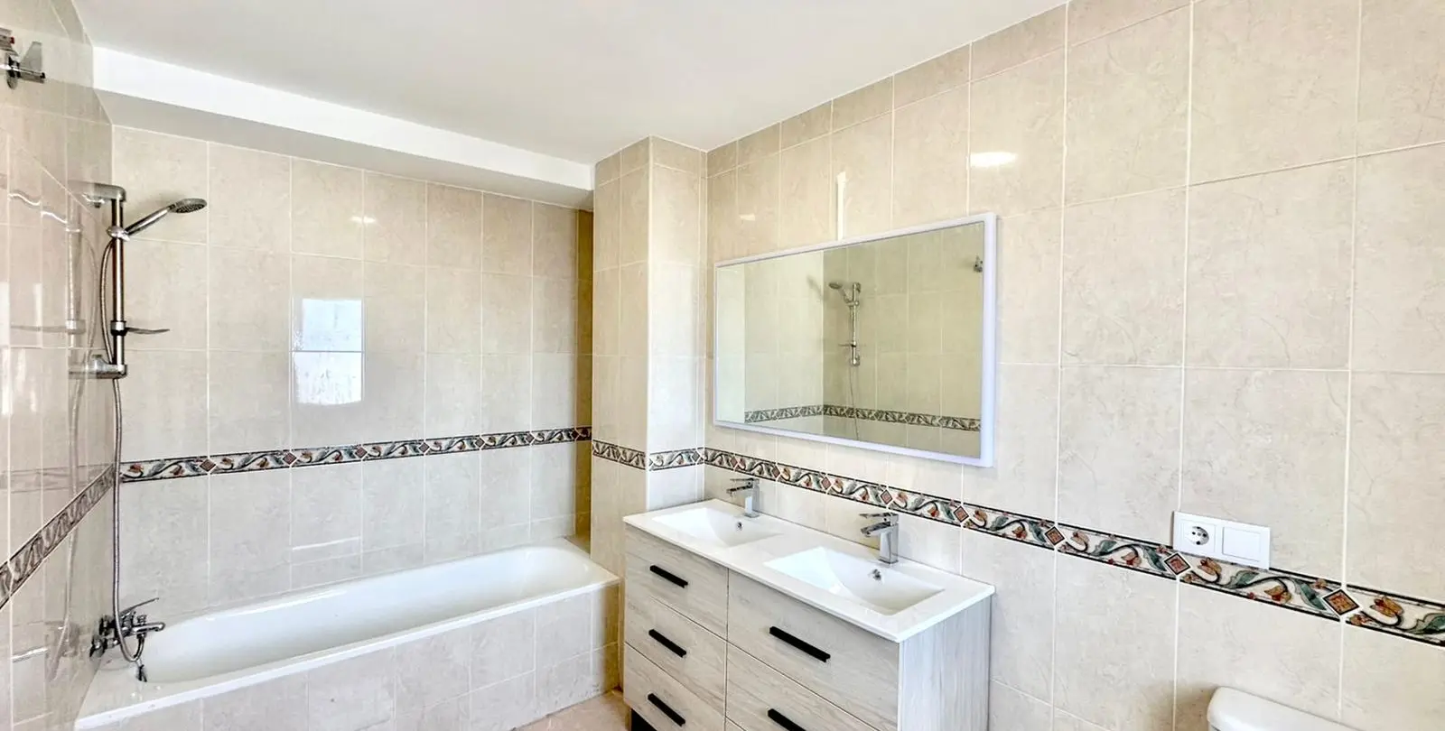 Sale of townhouse in Los Boliches 5