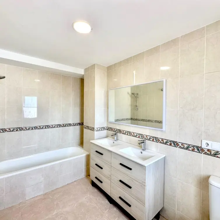 Sale of townhouse in Los Boliches