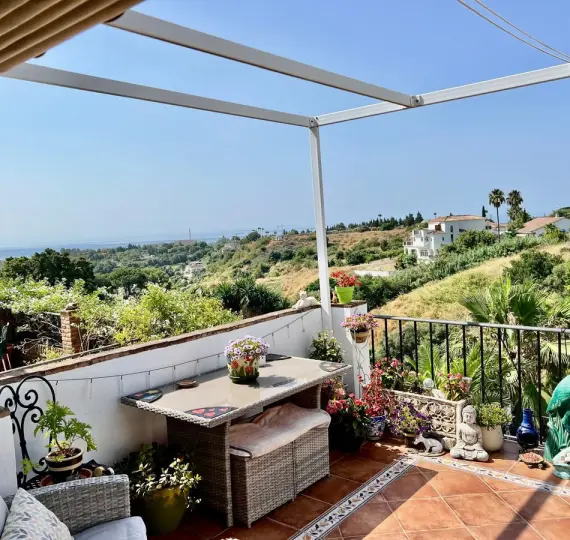 Sale of townhouse in Estepona