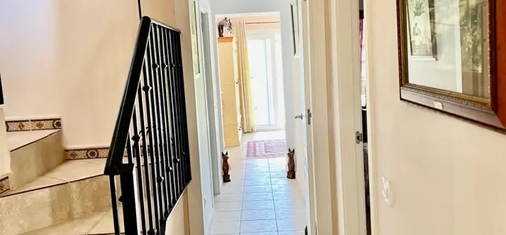 Sale of townhouse in Estepona 2