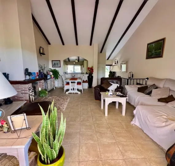 Sale of townhouse in Estepona