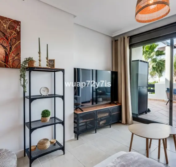 Продажа апартаментов на среднем этаже в Selwo