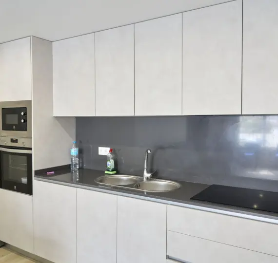 Апартаменты на первом этаже R5063128