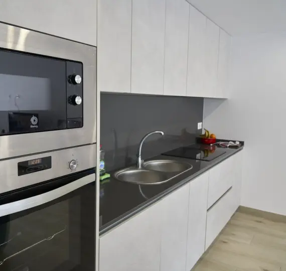 Апартаменты на первом этаже R5063128