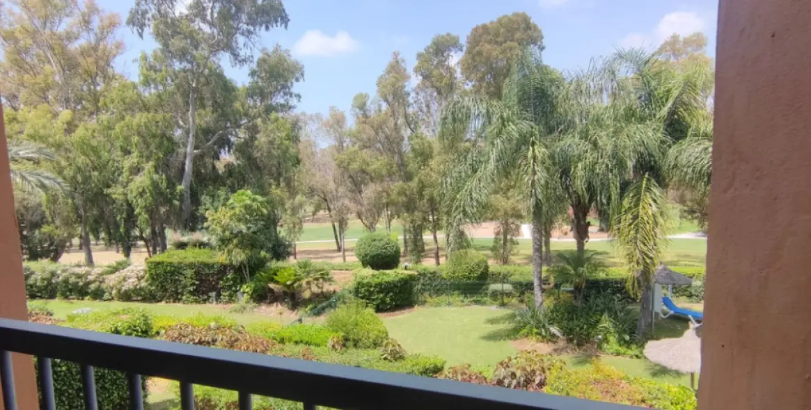 Продажа апартаментов на среднем этаже в Atalaya 3