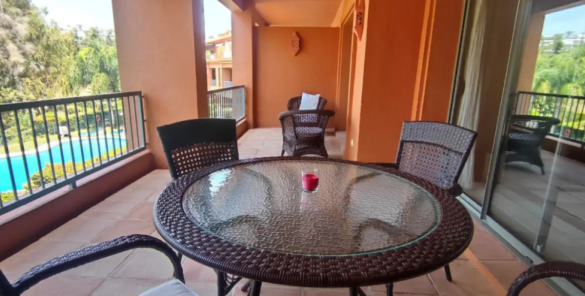 Продажа апартаментов на среднем этаже в Atalaya 5