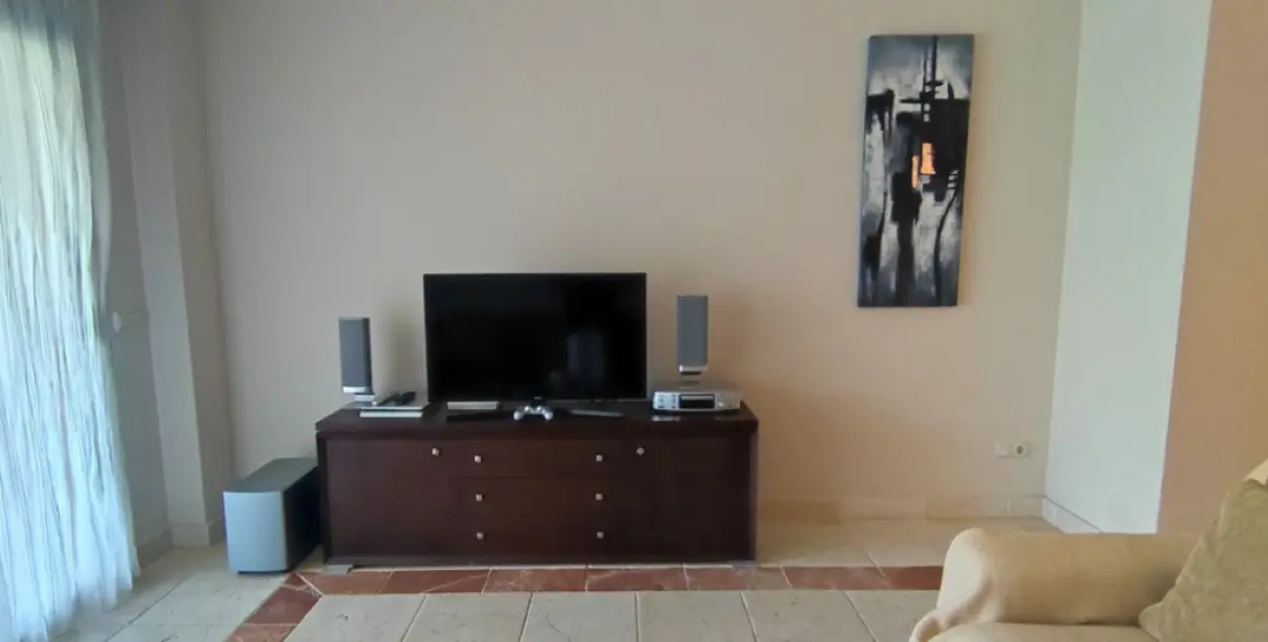 Продажа апартаментов на среднем этаже в Atalaya 12