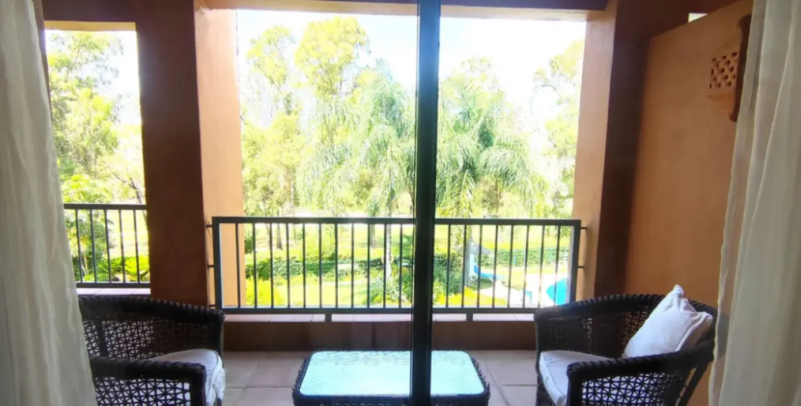 Sale of middle floor apartment in Atalaya 28