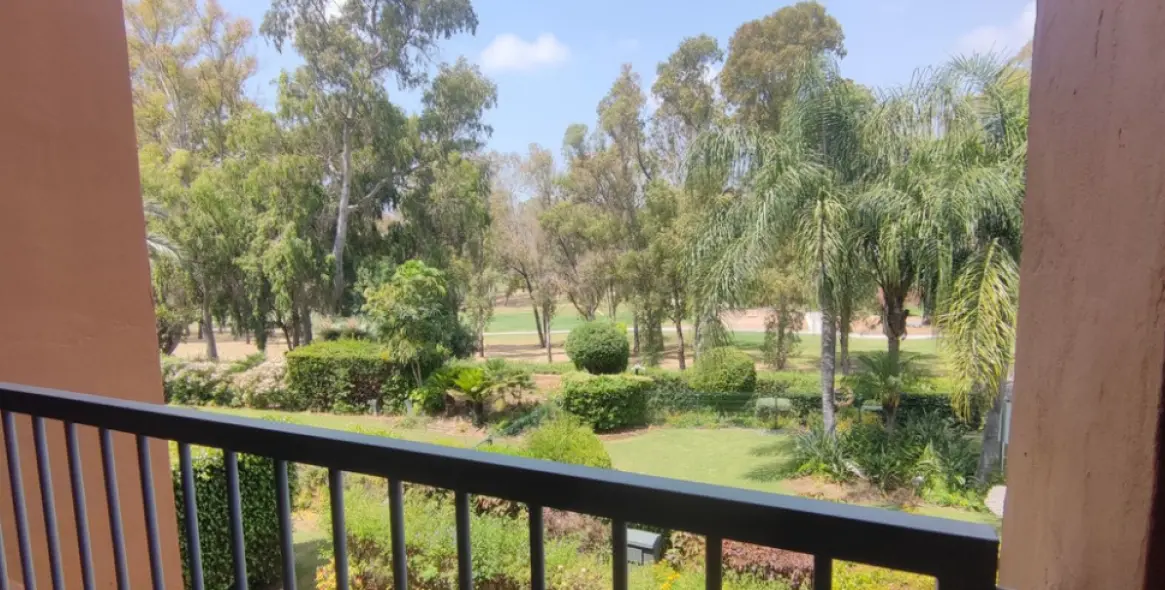 Sale of middle floor apartment in Atalaya 29