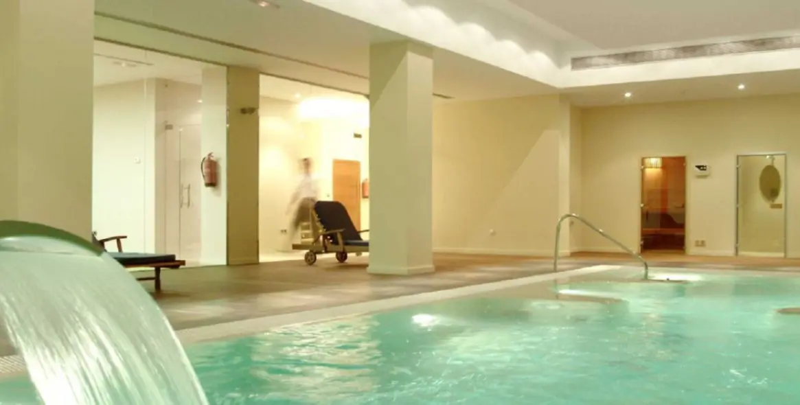 Sale of middle floor apartment in Atalaya 31