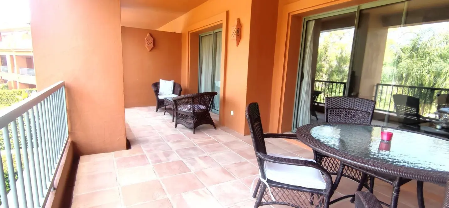 Sale of middle floor apartment in Atalaya 3