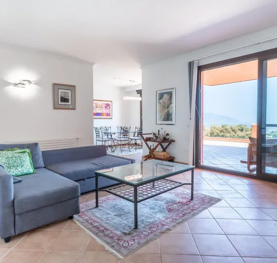 Продажа апартаментов на среднем этаже в La Mairena