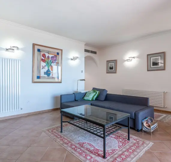 Продажа апартаментов на среднем этаже в La Mairena