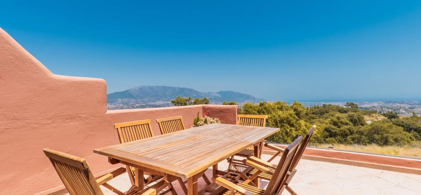 Venta de apartamento en planta media en La Mairena 1