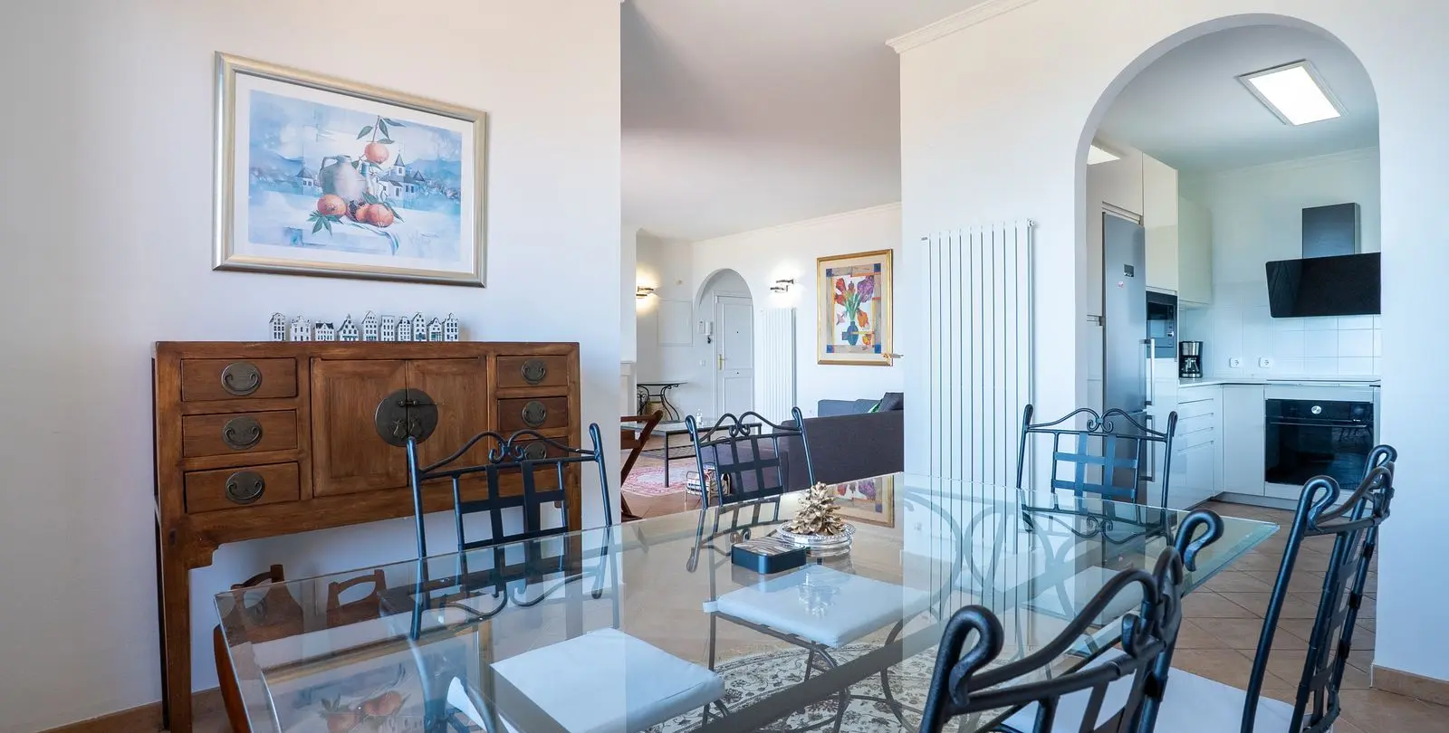 Sale of middle floor apartment in La Mairena 6